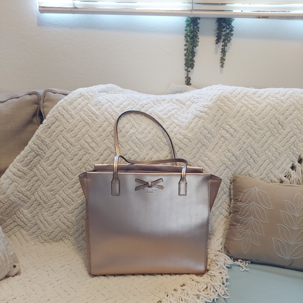 SOLD!💕KATE SPADE METALLIC ROSE TOTE💕